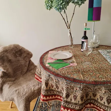 아파트 Cozy Retreat At The Heart Of *