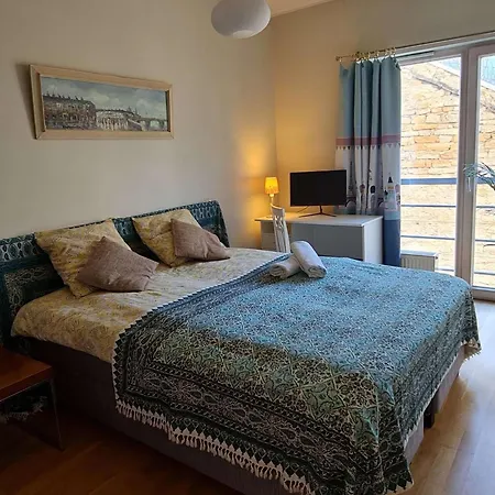 아파트 Cozy Retreat At The Heart Of